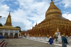 Shwezigon pagoda, Bagan