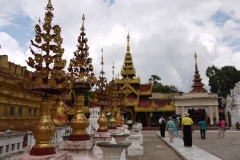 Shwezigon pagoda, Bagan