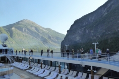 Ship turning in the fjord